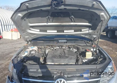 2013 Volkswagen Touareg Vr6 Sport z USA, uszkodzony, nr VIN WVGEF9BP5DD013338